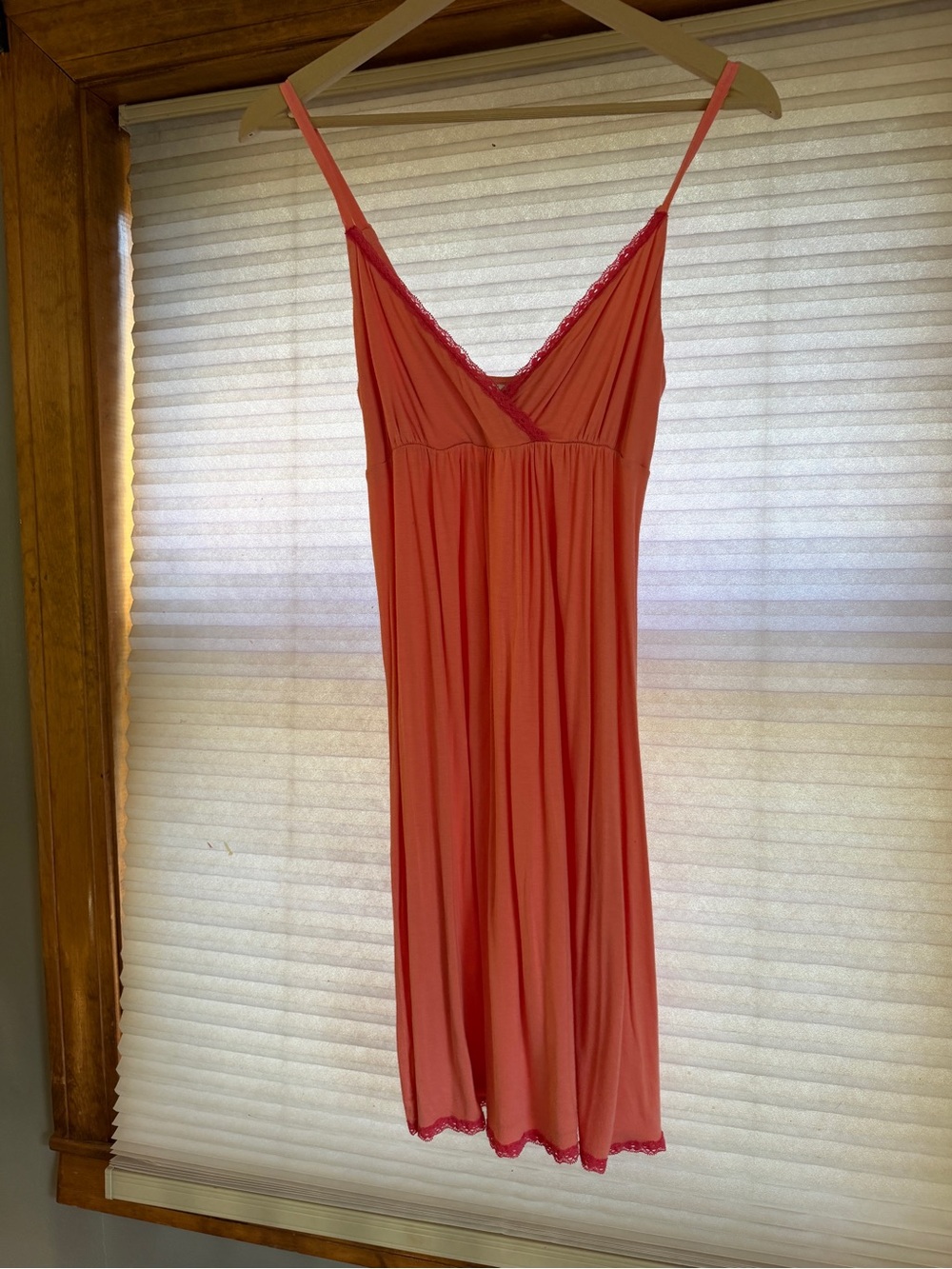 Lucy & Laurel Coral Slip Midi Dress with Lace Trim S 0223